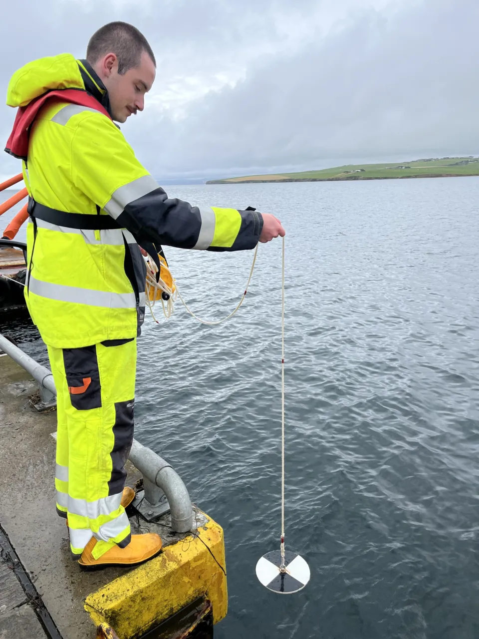 Picture B Secchi disk to measure visibility